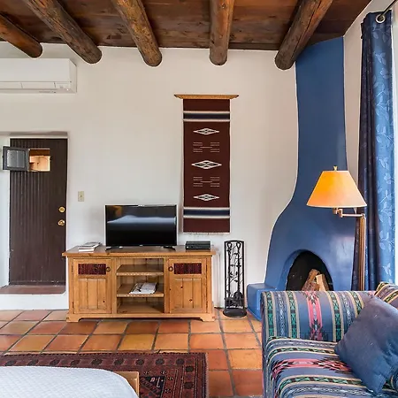 Bed & Breakfast Of The Turquoise Bear