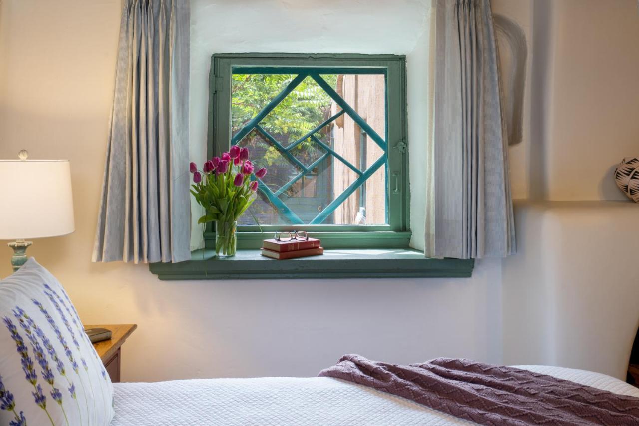 Of The Turquoise Bear Bed & Breakfast Santa Fe